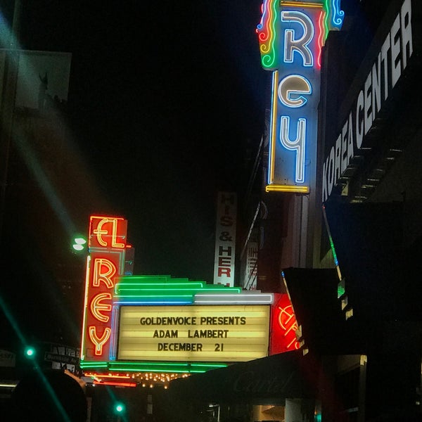 Foto diambil di El Rey Theatre oleh sayoko f. pada 12/22/2019