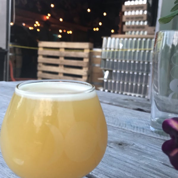 Photo taken at Four Quarters Brewing by Jacuzzi C. on 7/27/2019