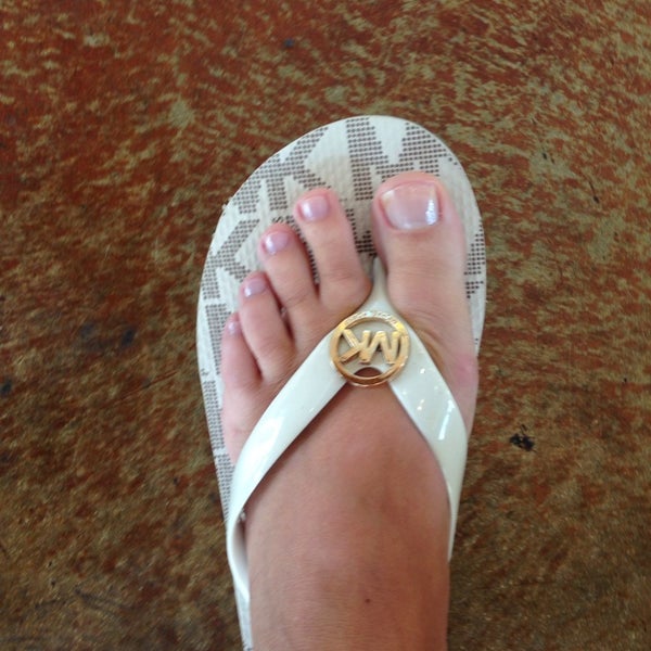 Latina Toes