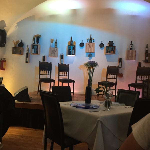 Photo prise au TANNAT Cocina Mediterránea &amp; Terraza Martini par Salvador V. le8/7/2016