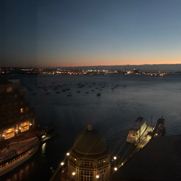 Снимок сделан в Boston Harbor Hotel пользователем Kevin Cornelius G. 11/13/2019