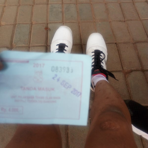 Reebok princess kaki sale