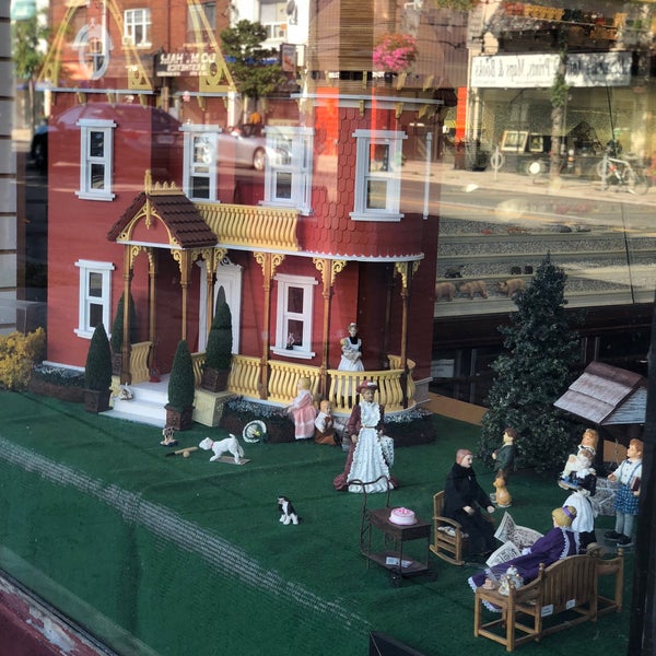 little doll house company