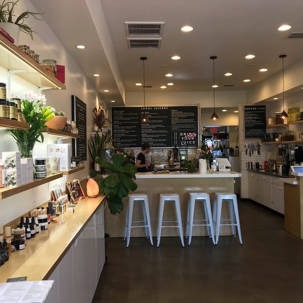 Photo taken at Local Juicery by Jamie Y. on 8/6/2018