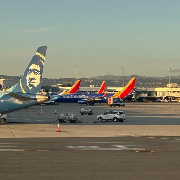 รูปภาพถ่ายที่ Oakland International Airport (OAK) โดย Michael S. เมื่อ 5/6/2024
