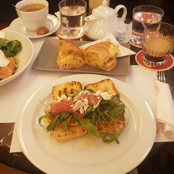 Quality good&tasty. Service fast with minor mistakes but ok. Price low. Go for open sandwich with salmon & avocado. Croissant with scrambled is also nice choice(no salad though)