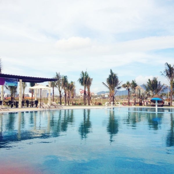 Photo taken at Holiday Beach Hotel Danang Hotel &amp; Resort by M. on 11/13/2013