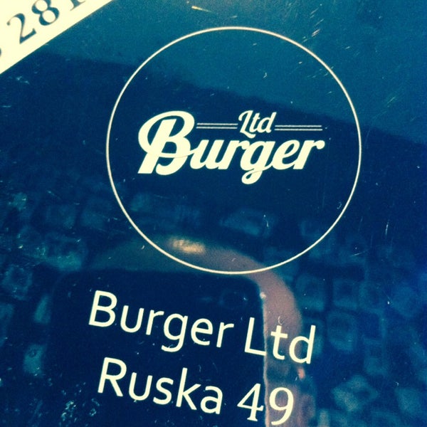 6/21/2014 tarihinde Dariusz M.ziyaretçi tarafından Burger Ltd'de çekilen fotoğraf