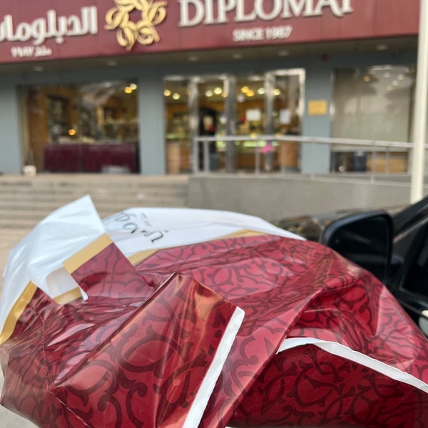 Foto tirada no(a) Diplomat Sweets por Mohaned K. em 4/16/2022