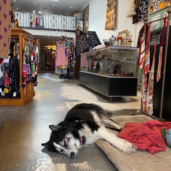 Golyester Vintage Clothing Women's Store in Los Angeles