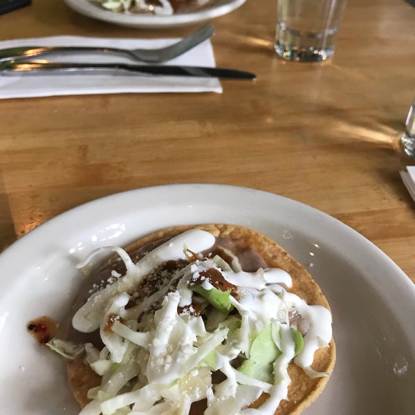 6/5/2018 tarihinde Amy C.ziyaretçi tarafından Fogón Cocina Mexicana'de çekilen fotoğraf