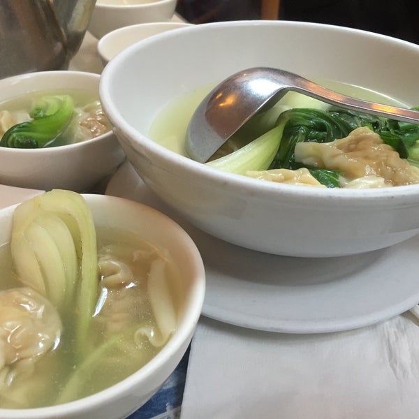 Photo prise au Taiwan Restaurant 台灣飯店 par RBC O. le11/21/2015