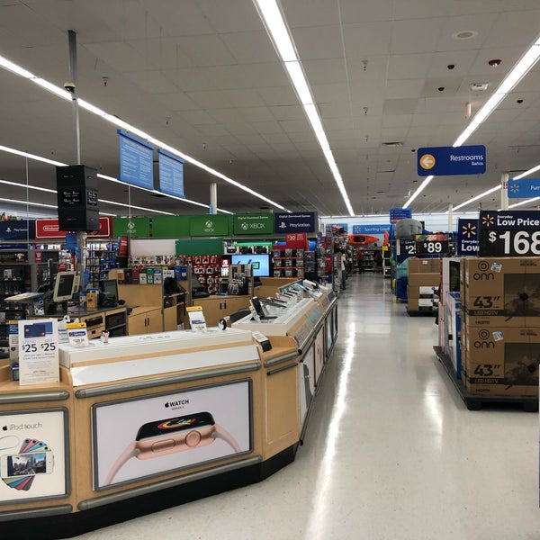 Walmart Supercenter Big Box Store in Gurnee