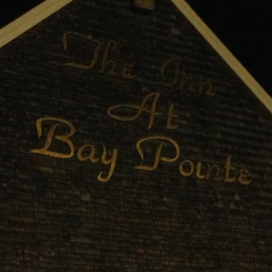 Photo prise au The Inn at Bay Pointe par Dave D. le10/26/2012