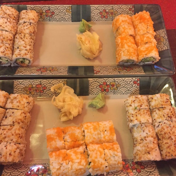 Das Foto wurde bei Sushi &amp; Noodle House von Neslihan Y. am 4/22/2016 aufgenommen