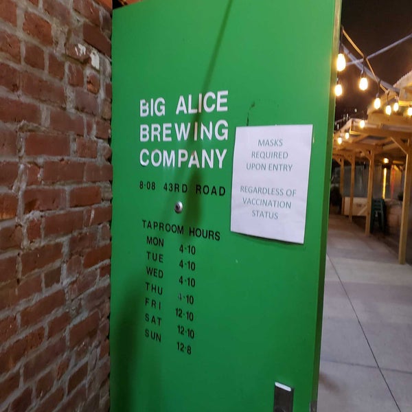 11/28/2021 tarihinde Beer S.ziyaretçi tarafından Big Alice Brewing'de çekilen fotoğraf