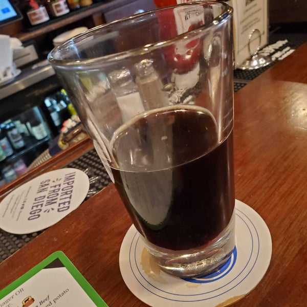 12/10/2022 tarihinde Beer S.ziyaretçi tarafından Cloverleaf Tavern'de çekilen fotoğraf