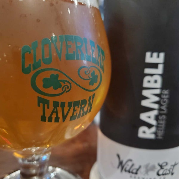 Photo prise au Cloverleaf Tavern par Beer S. le12/3/2022