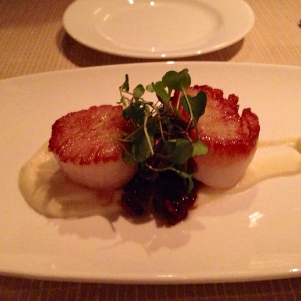 3/1/2014にErin S.がMaze Restaurantで撮った写真