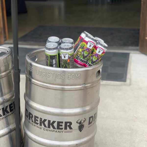 Foto scattata a Drekker Brewing Company da Jeff N. il 5/20/2020