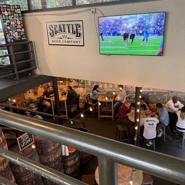 Foto diambil di Seattle Beer Co. oleh Jeff N. pada 8/28/2022