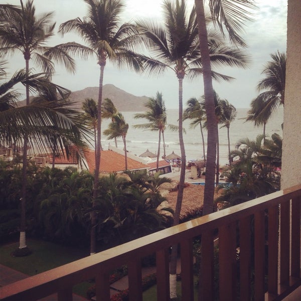 รูปภาพถ่ายที่ The Inn at Mazatlan Resort &amp; Spa - Mazatlan, Mexico โดย Christina S. เมื่อ 4/24/2014
