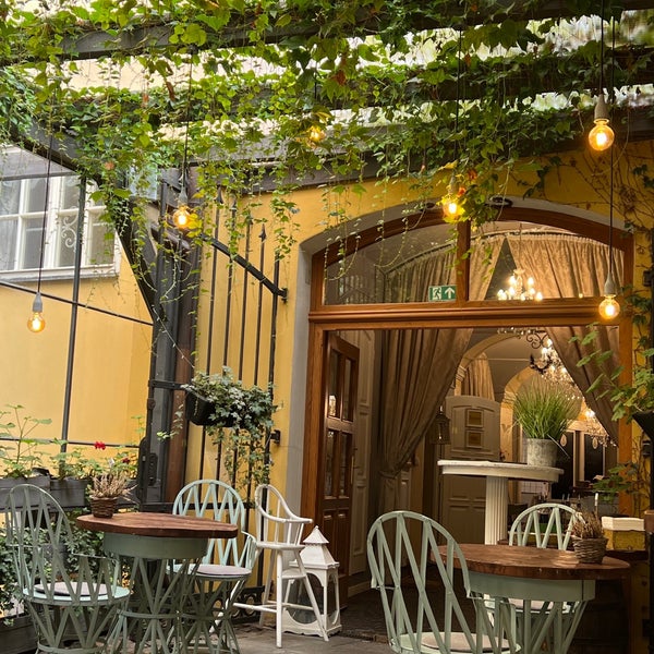 6/25/2022 tarihinde Zelenova S.ziyaretçi tarafından Cathedral Café Lounge &amp; Restaurant'de çekilen fotoğraf