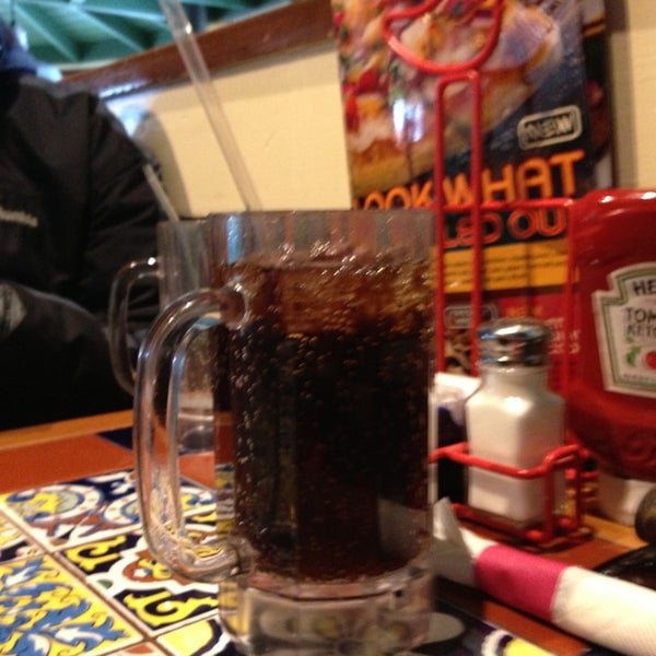 Photo taken at Chili&#39;s Grill &amp; Bar by Dareen B. on 2/28/2013
