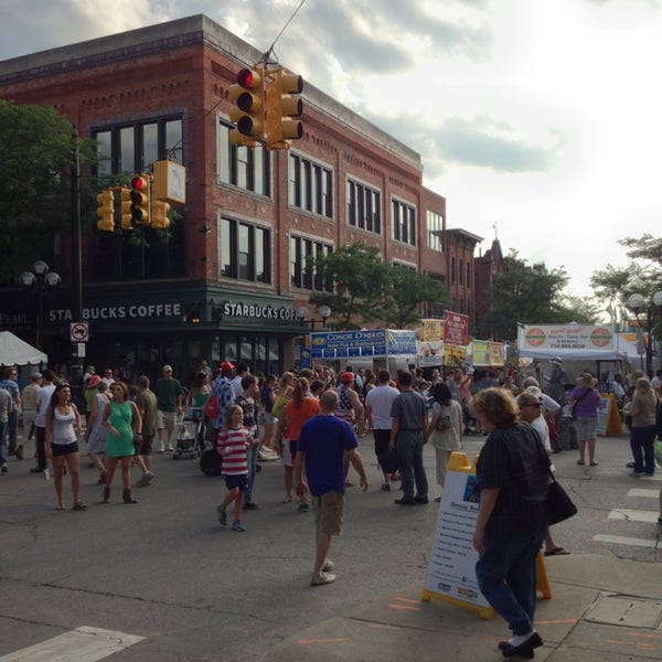 Ann Arbor Art Fair (Now Closed) Street Fair in Ann Arbor