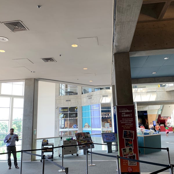 7/18/2019にKiwiがGreat Lakes Science Centerで撮った写真