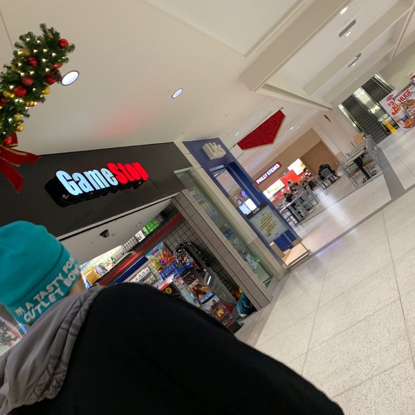 11/28/2018에 Kiwi님이 Monroeville Mall에서 찍은 사진