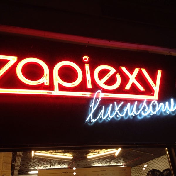 รูปภาพถ่ายที่ Zapiexy Luxusowe โดย Michal S. เมื่อ 9/1/2013