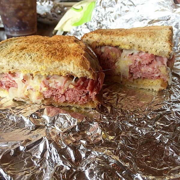 Momma Goldberg's Deli Muscle Shoals, AL