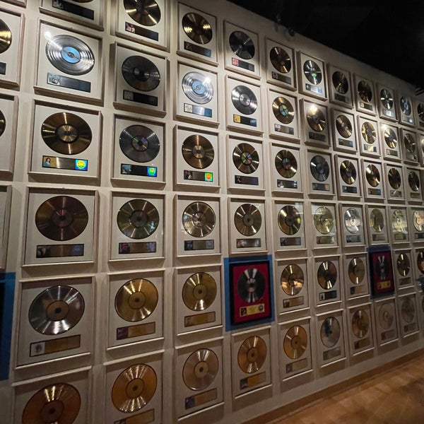 4/29/2023 tarihinde Spencerziyaretçi tarafından Country Music Hall of Fame &amp; Museum'de çekilen fotoğraf