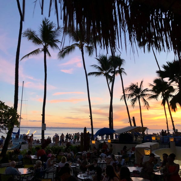 Photo taken at Duke&#39;s Waikiki by Spencer on 9/1/2019