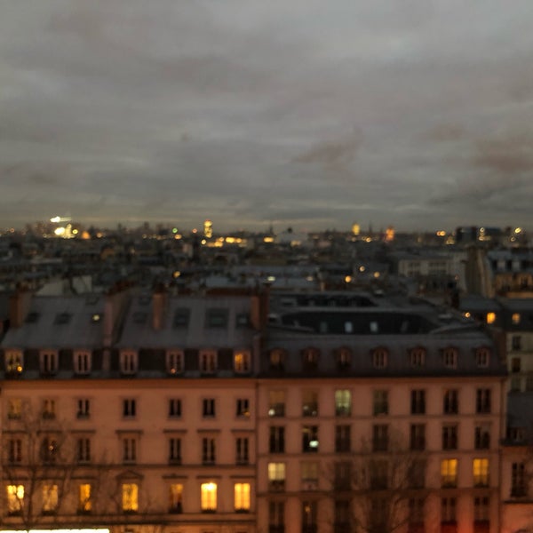 Foto tirada no(a) Renaissance Paris Republique Hotel por Spencer em 1/7/2019