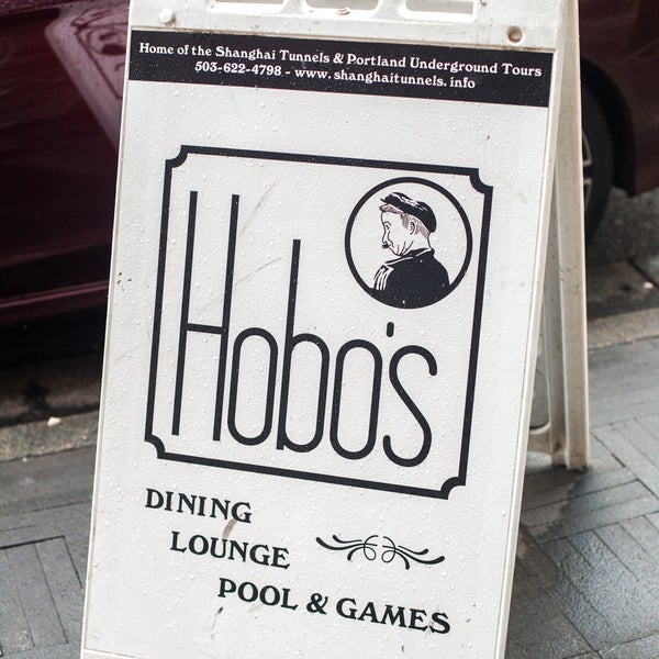 4/13/2018 tarihinde Hobo&#39;s Restaurant &amp; Loungeziyaretçi tarafından Hobo&#39;s Restaurant &amp; Lounge'de çekilen fotoğraf