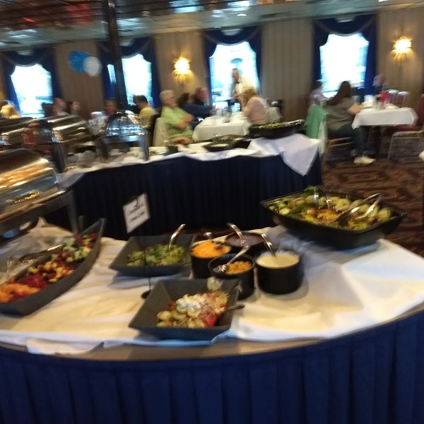 Das Foto wurde bei Savannah&#39;s Riverboat Cruises von Rachel P. am 3/28/2018 aufgenommen