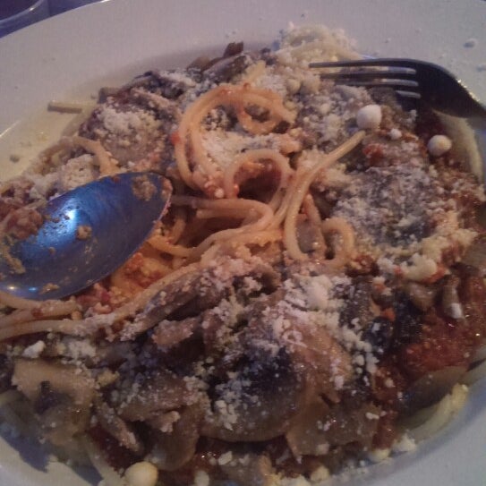 Foto tomada en Amedeo&#39;s Italian Restaurant  por Matt M. el 8/2/2013