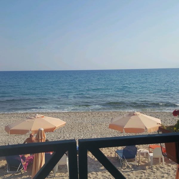 Foto diambil di Stelakis Beach oleh Özlem A. pada 9/13/2016