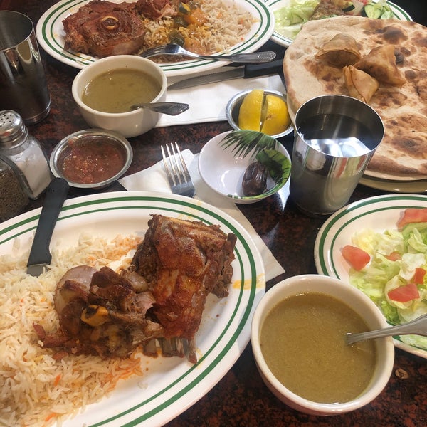 Das Foto wurde bei Yemen Cafe &amp; Restaurant von Faisal am 5/16/2019 aufgenommen
