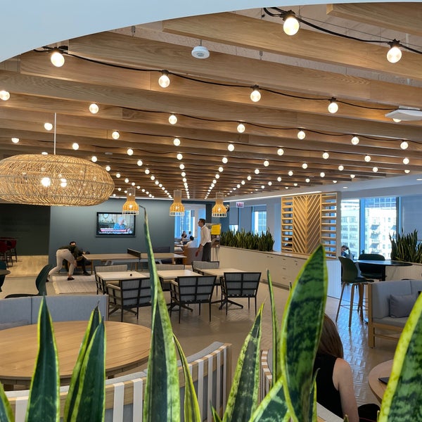 Ernst & Young - The Loop - 155 N Wacker Dr