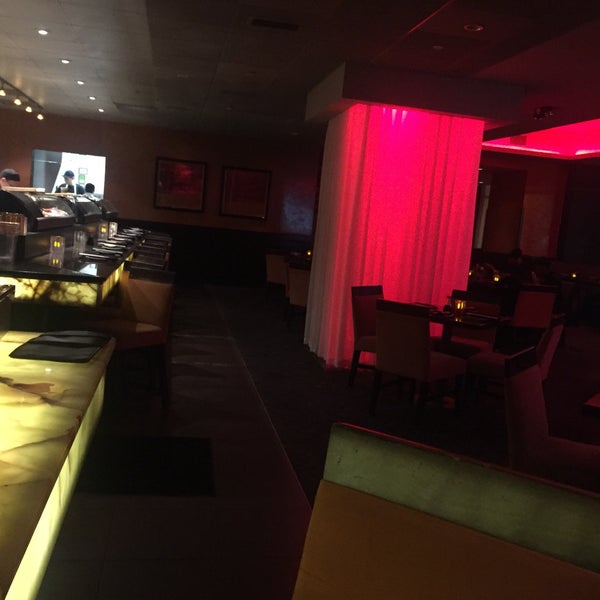 11/13/2015에 Kevin J.님이 Seven Steakhouse Sushi Ultralounge &amp;  Skybar에서 찍은 사진