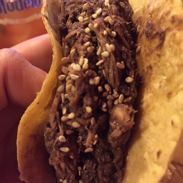 5/31/2015 tarihinde Mirei M.ziyaretçi tarafından Tacos Tacos'de çekilen fotoğraf
