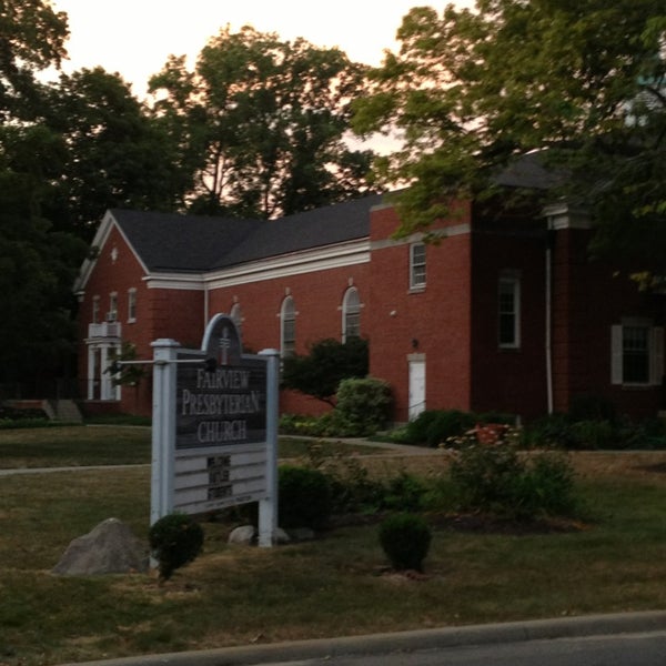 รูปภาพถ่ายที่ Fairview Presbyterian Church โดย Holly S. เมื่อ 8/27/2013