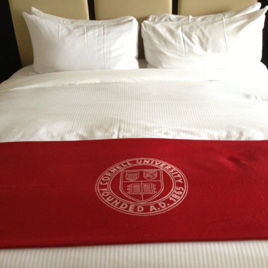 Foto diambil di The Statler Hotel at Cornell University oleh Dan K. pada 11/27/2012