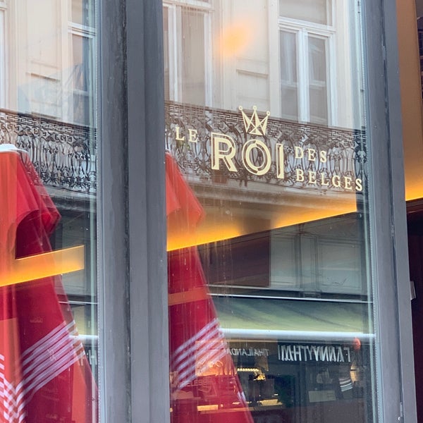 Photo taken at Le Roi des Belges by Benjamin D. on 5/26/2019