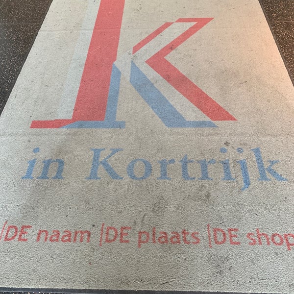 Foto tirada no(a) K in Kortrijk por Benjamin D. em 4/23/2019