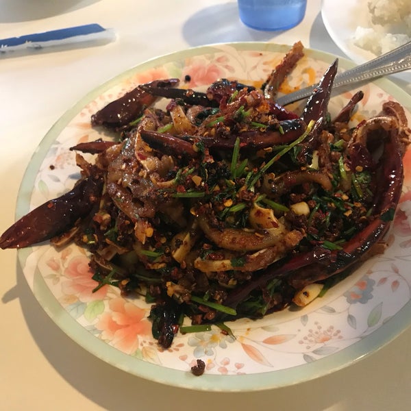 Foto tomada en Henry&#39;s Hunan Restaurant  por Vindy F. el 4/7/2018