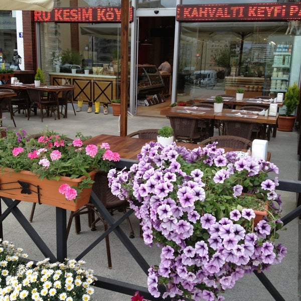Photo taken at Güzel Kasap by Eşref S. on 5/10/2013